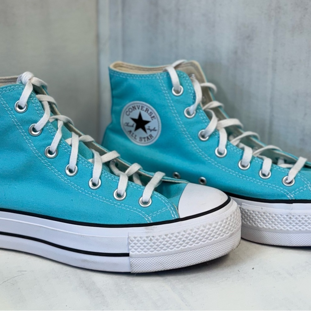 Platform Converse - Women’s Size 9 - Turquoise